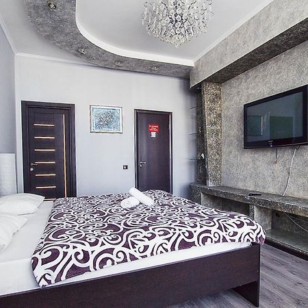 Mini Hotel Bereket Dip Астана Экстерьер фото