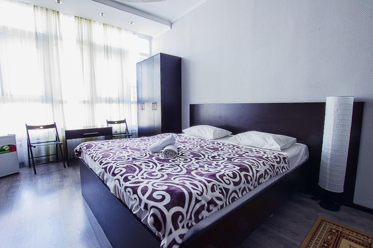 Mini Hotel Bereket Dip Астана Экстерьер фото